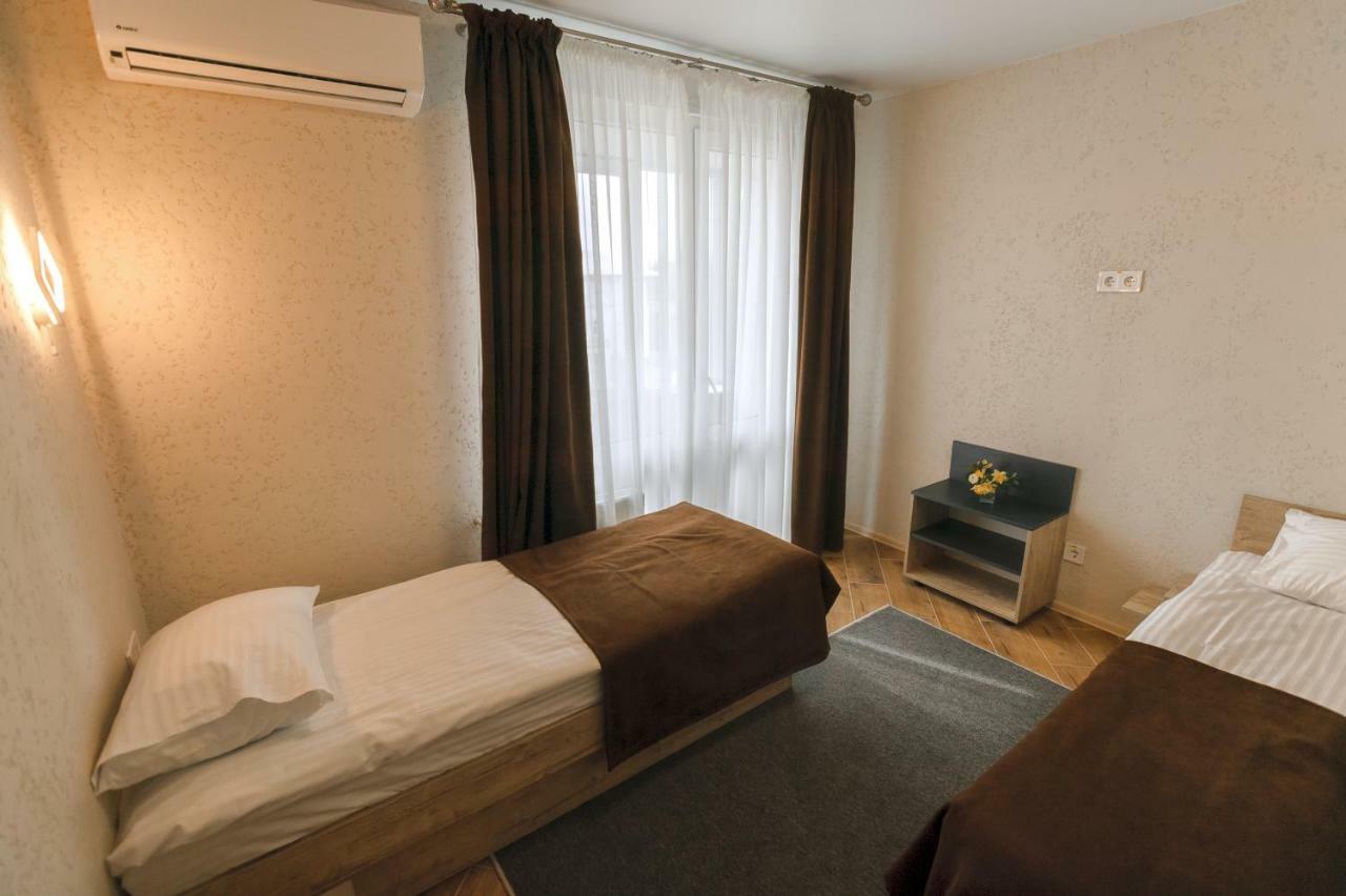 Raziotel Rishelyevskiy Kherson Eksteriør billede